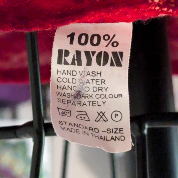 Bold Red Wrap Skirt / Sarong - Picture 4 of 4